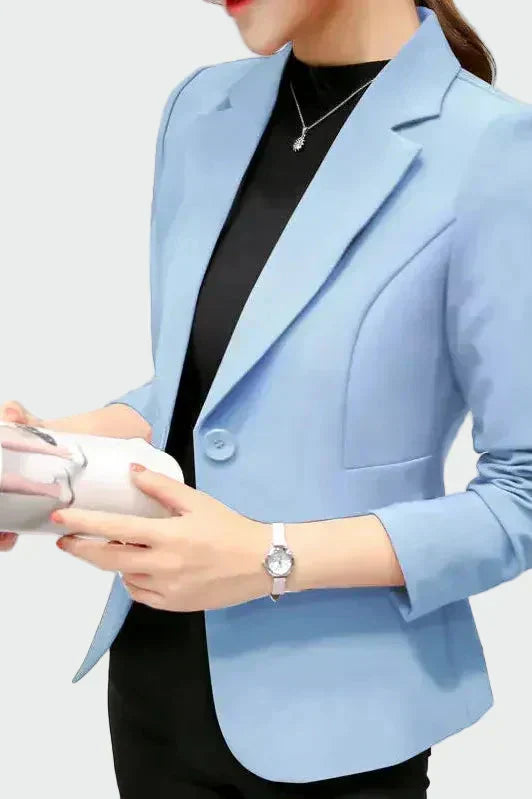 Леонтина - Яке с идеална кройка