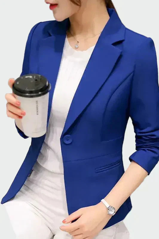 Леонтина - Яке с идеална кройка